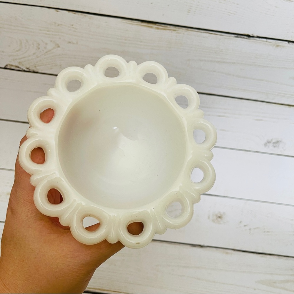 Vintage Milk Glass Scalloped Candy Dish - Picture 4 of 6